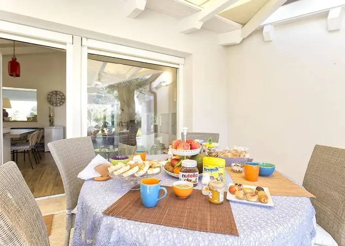 Nuit Blanche Con Piscina Air Co Wifi Vicino