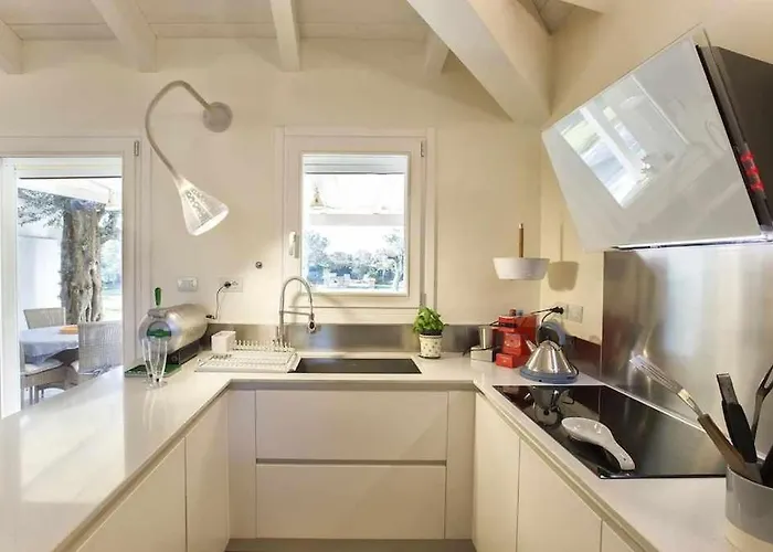 Nuit Blanche Con Piscina Air Co Wifi Vicino 别墅