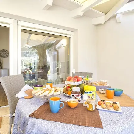 Nuit Blanche Con Piscina Air Co Wifi Vicino