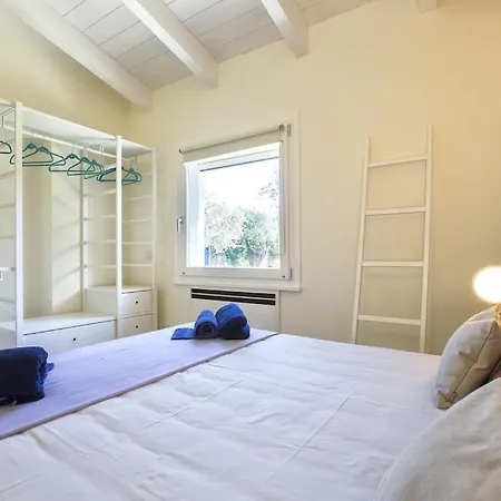 Nuit Blanche Con Piscina Air Co Wifi Vicino